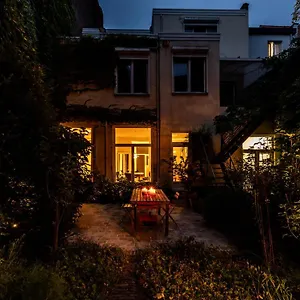  Appartement Pauline Loveling With Quiet Garden And 2 Bathrooms